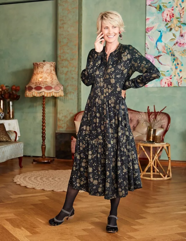 Cupro Kleid Kadija Von Deerberg In Schwarz Bedruckt 